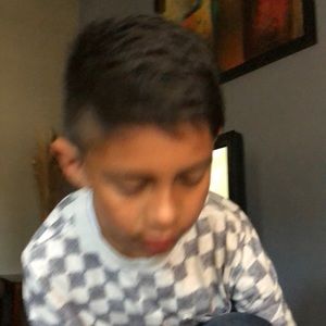 Meet your Posher, Diego